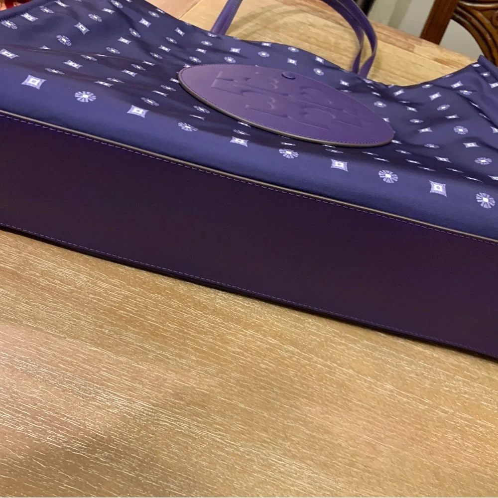 NWT Tory Burch Ella Tote in the color Nothing Ditsy - Picture 6 of 9